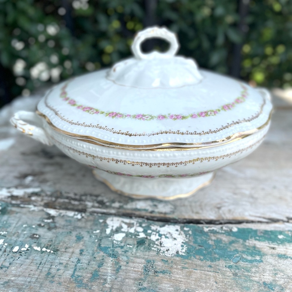 Edwin Knowles white floral serving bowl & lid gold gilded